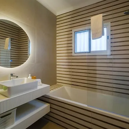 Gorila - Coastal * Porto Formoso